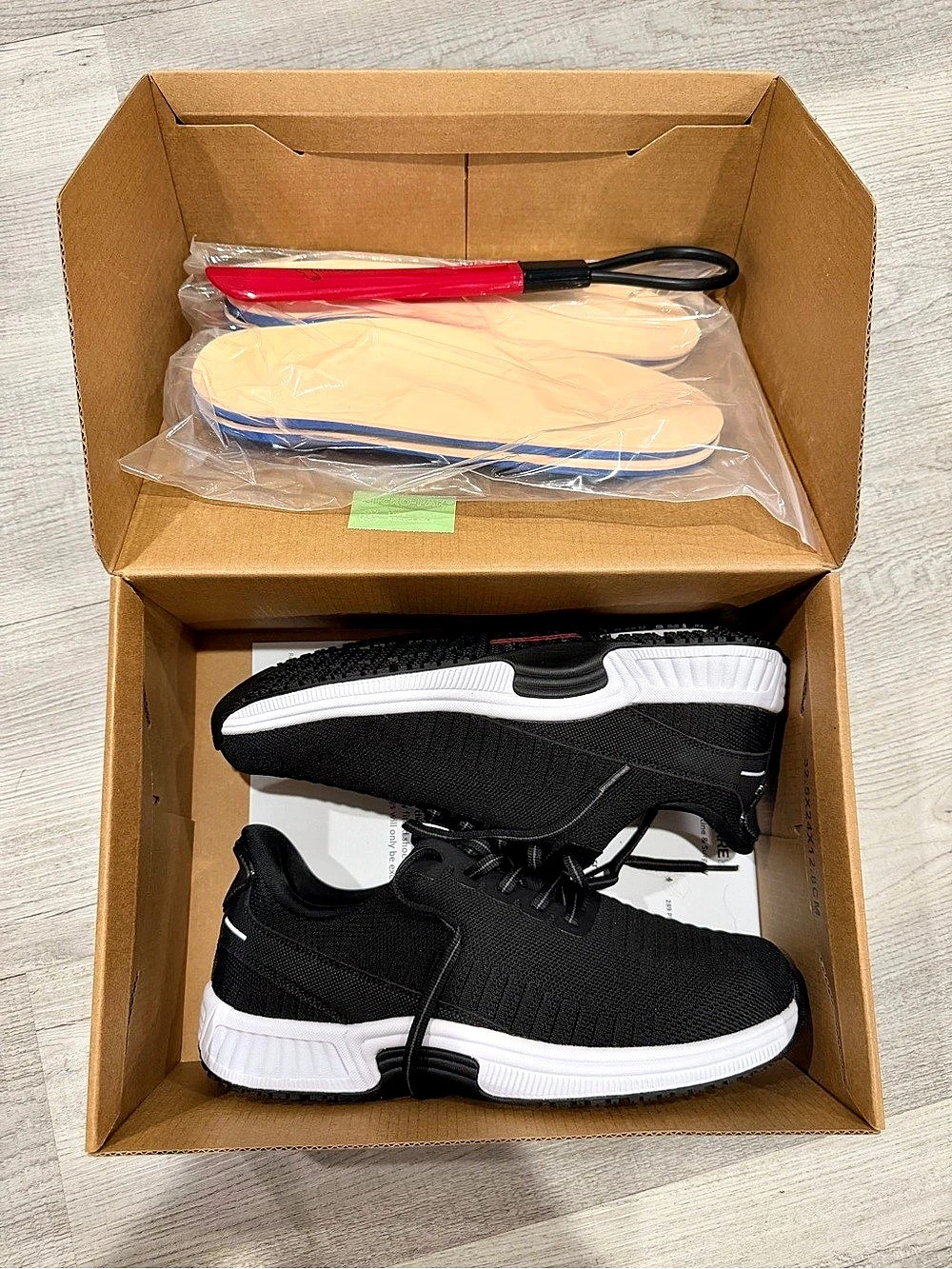 NEW Orthofeet Kita Black & White US 9.5 W